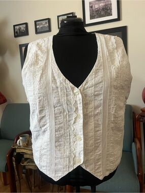 White Lace-Trim Button Front Women's Vest